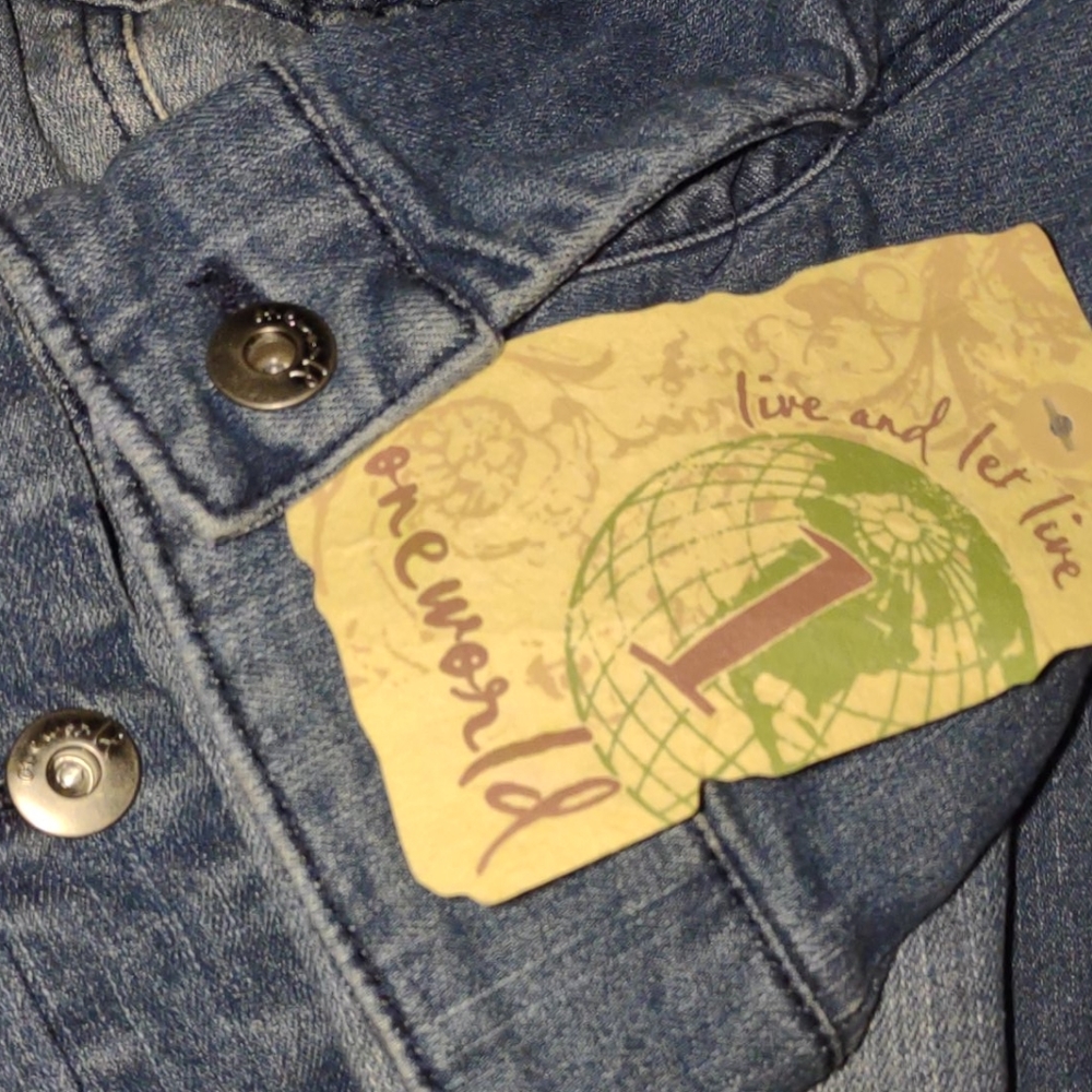 NWT ONE WORLD Blue Jean Faded Denim Long-Sleeve Button-Up Pocket Stretchy Jacket - Picture 4 of 5